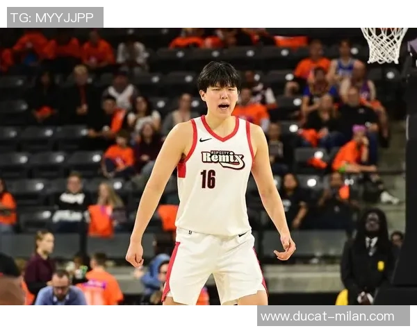 杨瀚森日常3分钟得1分1失误2犯规!强硬上篮惊喜,危险仍无变化!